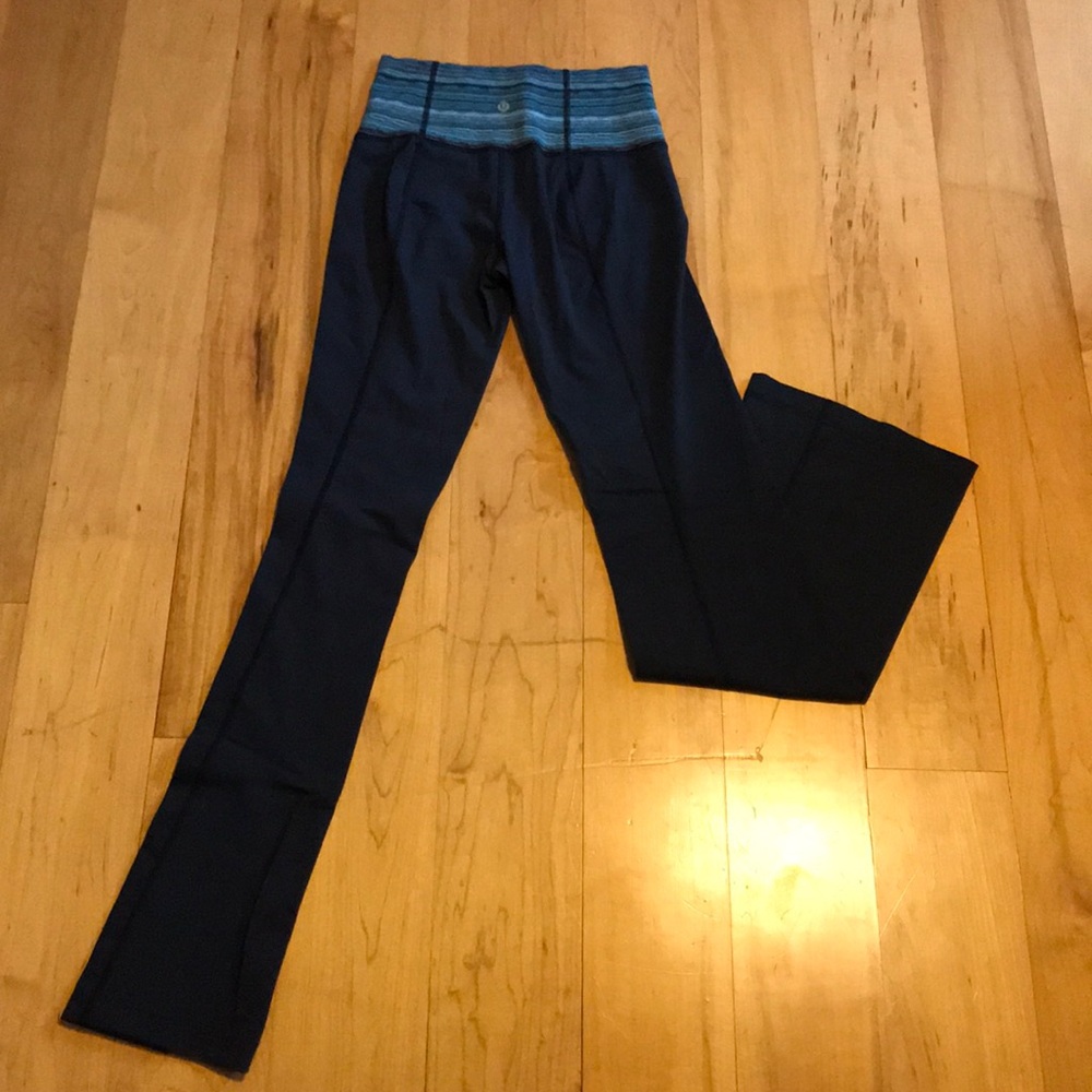 Lululemon yoga pants size 4